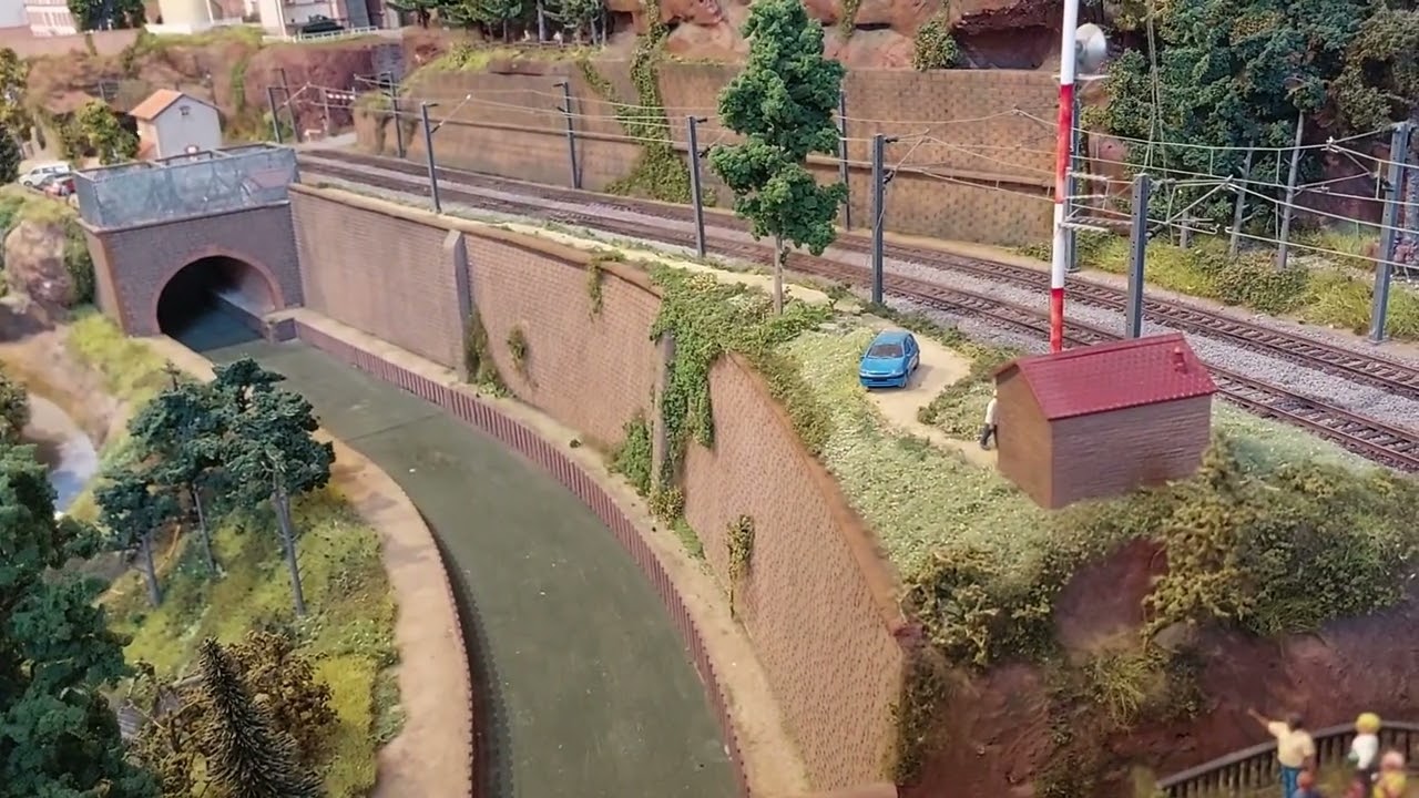Vidéo n° 06 Premiers tours de la 040 D 232
