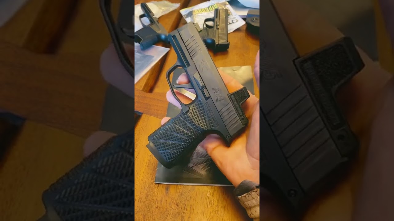 Sig P365X с модулем боевой рукоятки Wilson. Круто или провал? Посмотрим. #шорты #edc #p365