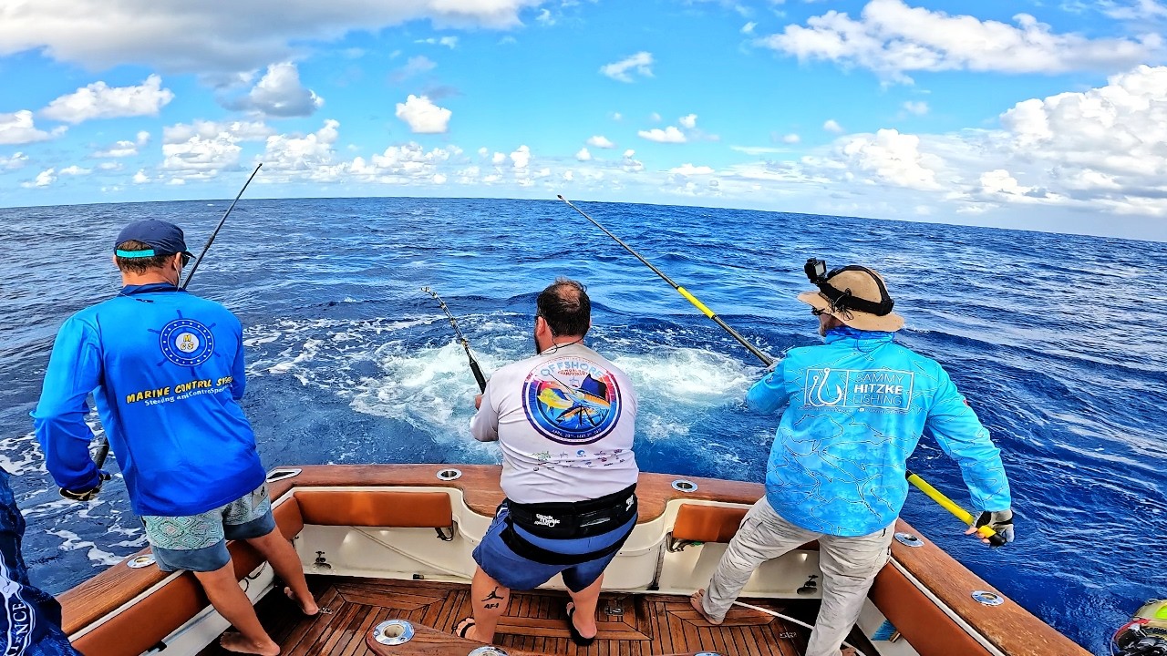 Fish on, Broken outrigger: It was CHAOS!