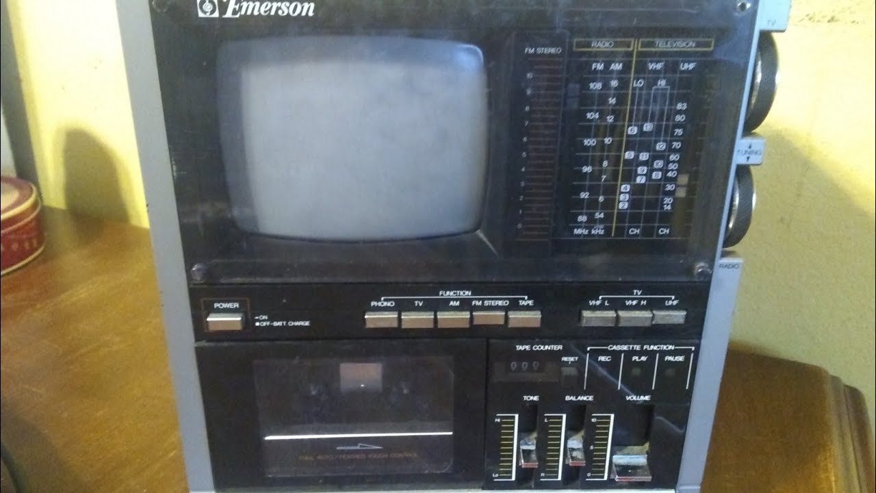 Тестирование телевизора Emerson 1985 года с радио AM-FM и кассетным проигрывателем