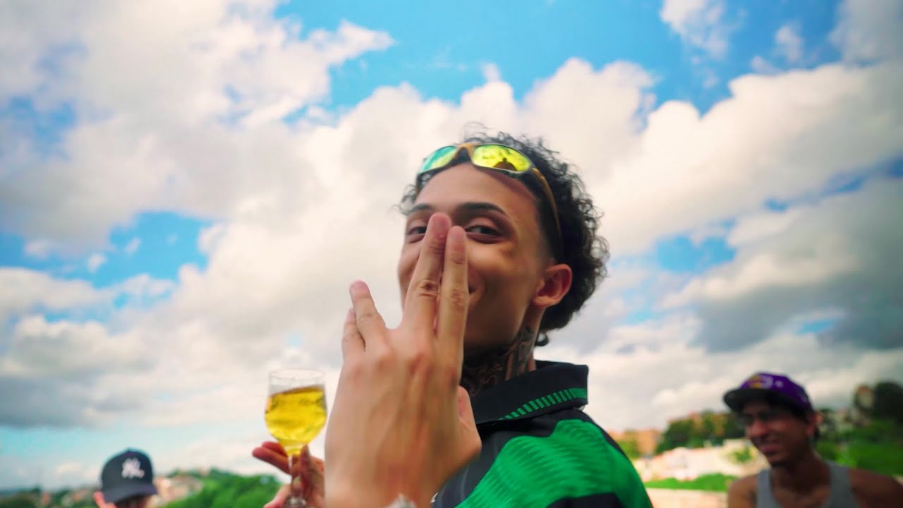 1. LotH - Tanta Coisa Que Vivi (V&iacute;deo Clipe Oficial) [Lei Da Atra&ccedil;&atilde;o]