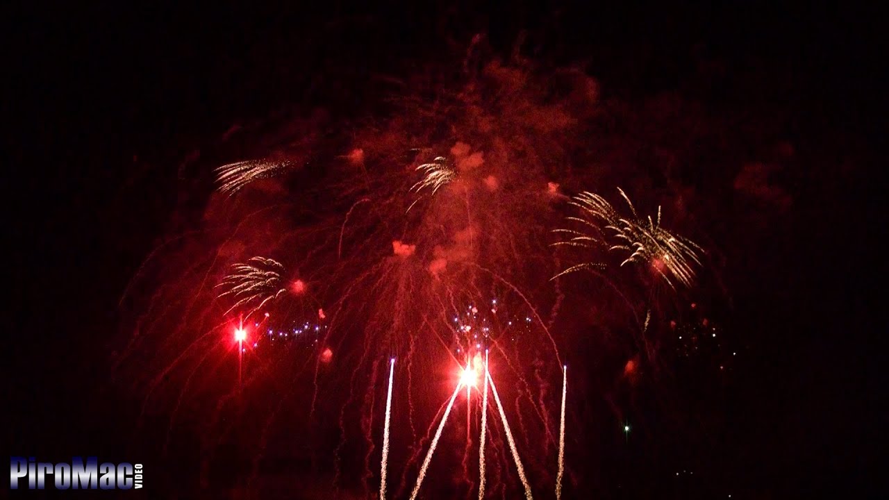 Fuochi Trecastagni 22 campo * L'Artificiosa dei F.lli Di Candia * ©PiroMac video