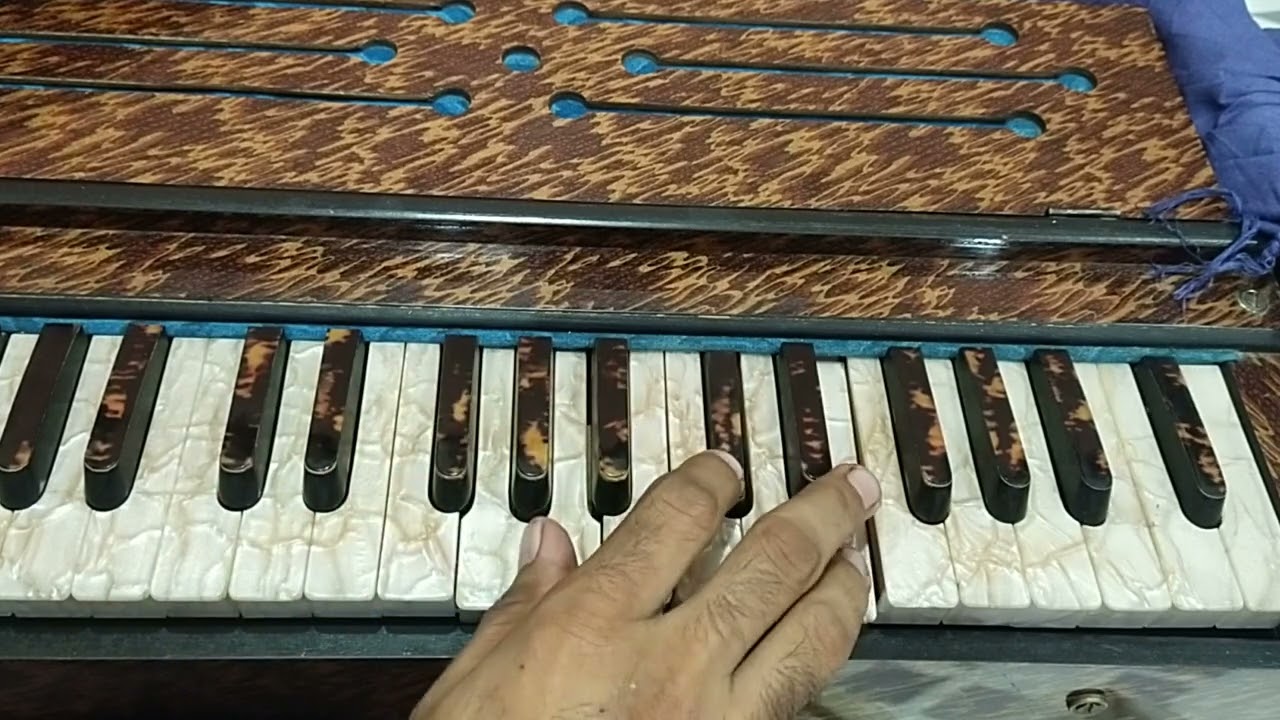 Ab Dekh je Ghabrata Hai dekho harmonium pe suno learn on harmonium