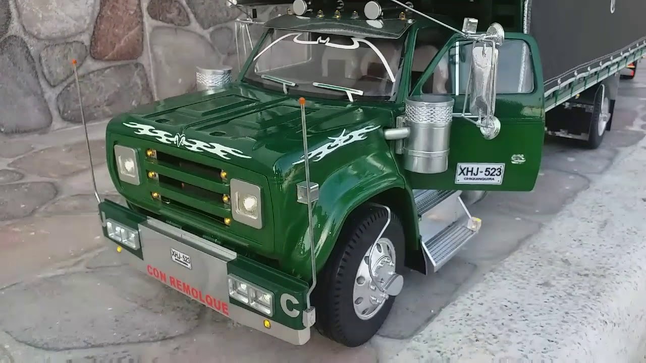 Camión dodge 600 escala 1-10