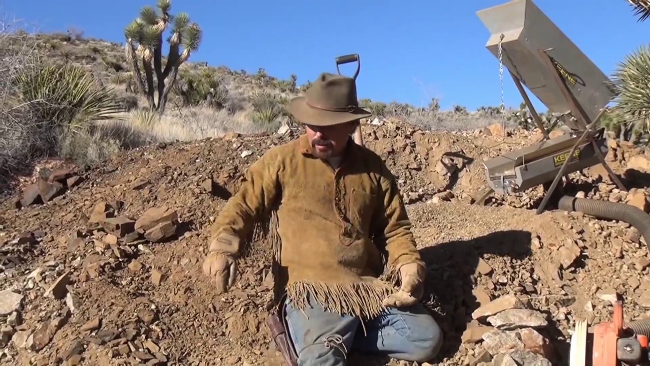 FINDING GOLD !!! In Old Mine Dumps.    ask Jeff Williams