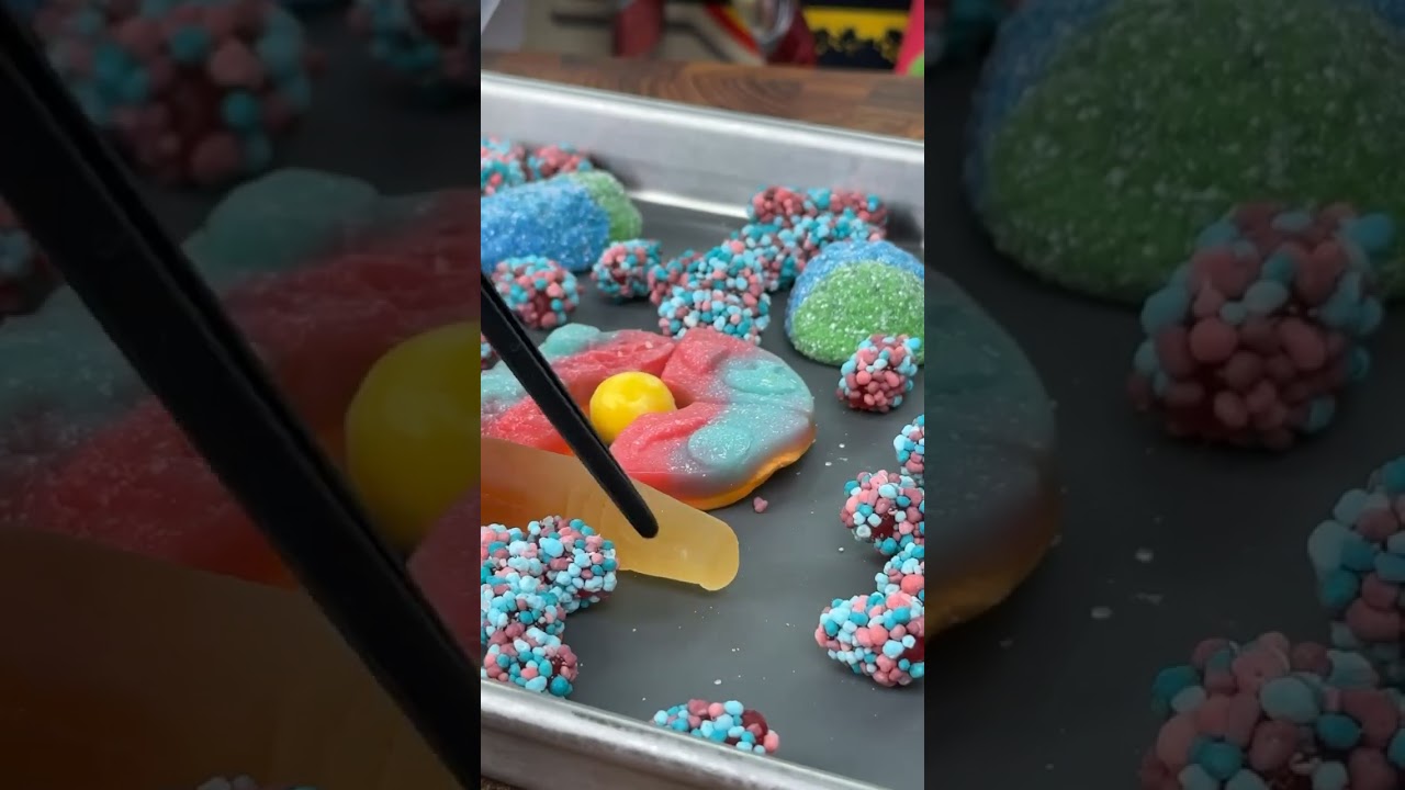 Выбирайте быстро… Обратного пути нет 😬 #youtubeshorts #candy #aura #experiements #food #viral