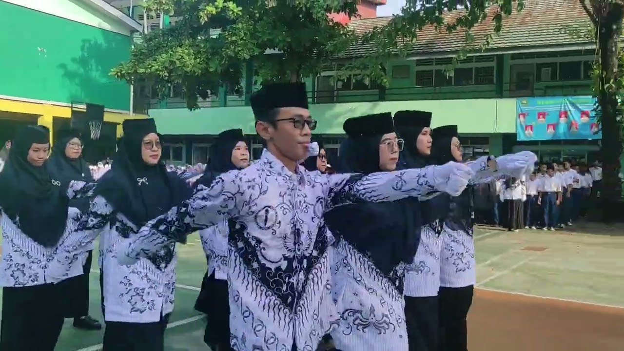 Upacara HUT Guru Miftahul Amal 2024