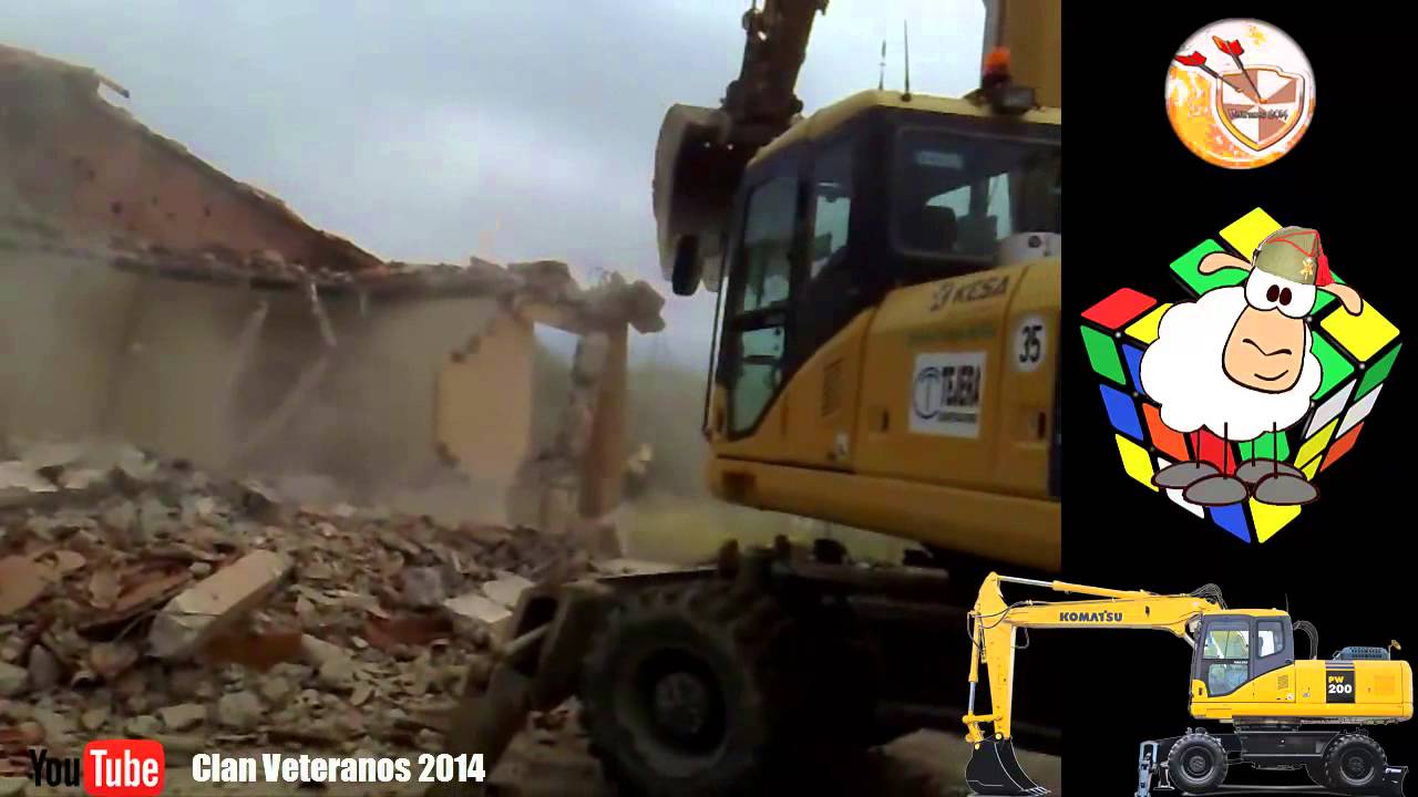Komatsu PW 200 | Derribo de casa | Obra AVE tramo Los Gallardos | 16/04/2010