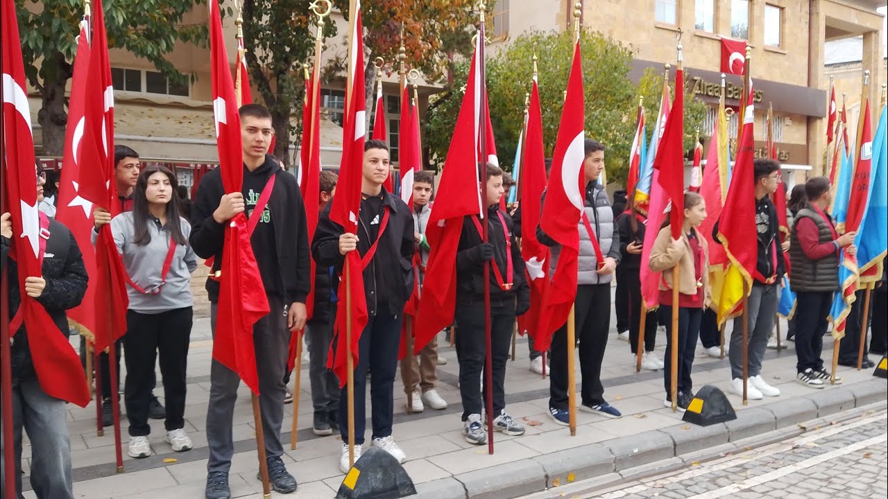 4- BAYBURT 29 EKİM CUMHURİYET BAYRAMI GEÇİŞ ALAYI