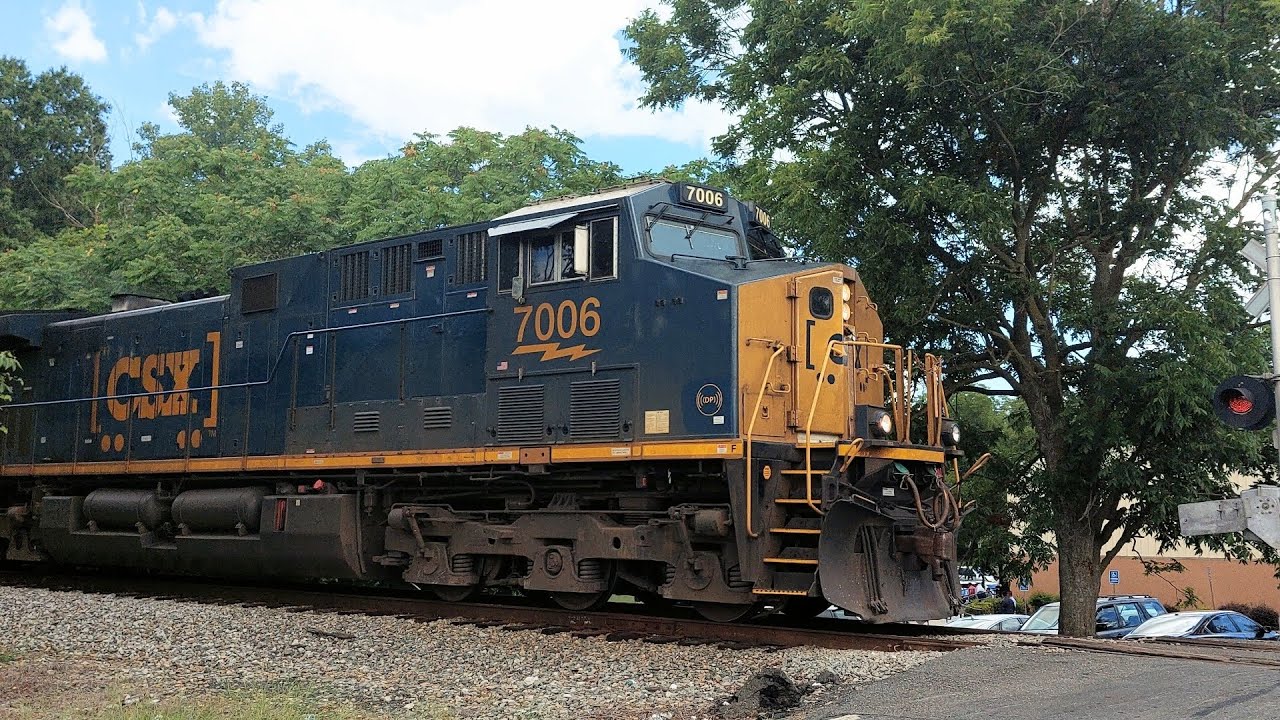 CSX M491 lightpower headed Eastbound @ Monroe NC with csxt 7006 in the lead 8/7/22🇺🇸