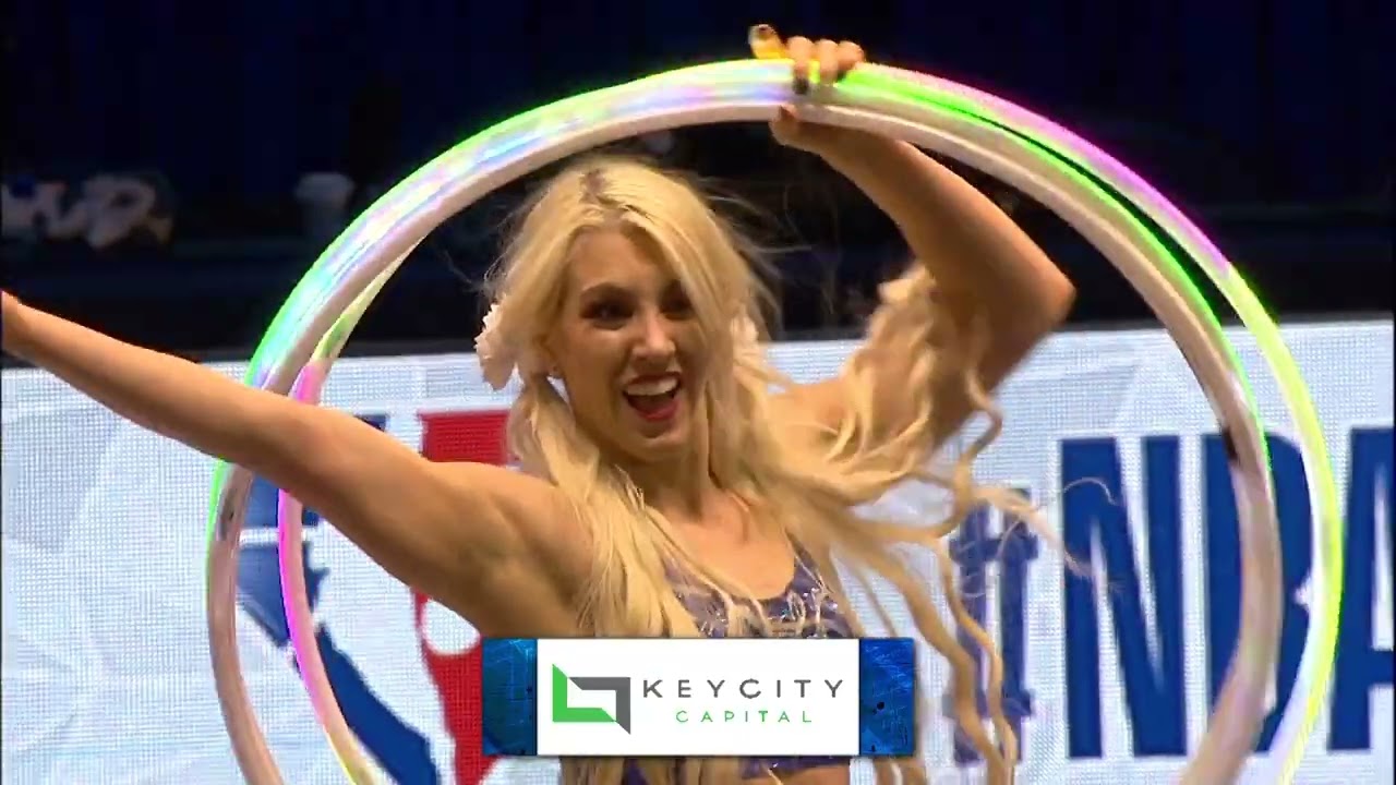 NBA Halftime show Dallas Mavericks - Grace Good - Extreme Hula Hooping Act