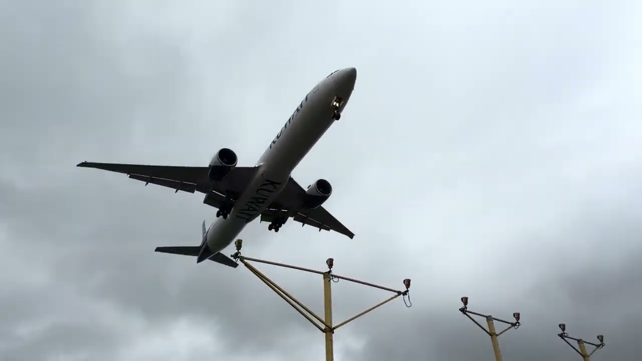 Kuwait Airways, Boeing 777-369(ER) arriving into Heathrow.