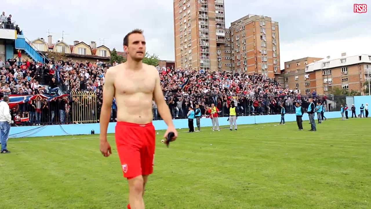 Vozdovac - Crvena zvezda 1:0, napusavanje igraca posle utakmice