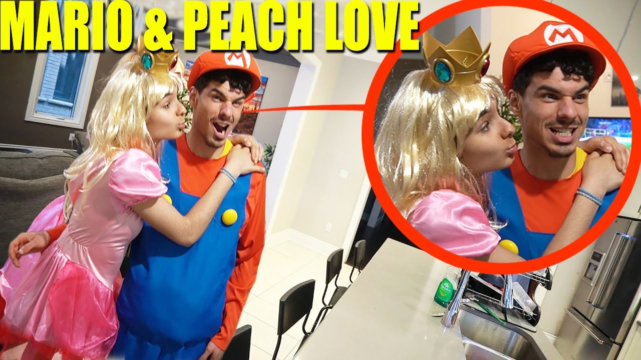 LA PRINCESSE PEACH ET MARIO ON ORGANIS&Eacute; UN RENDEZ VOUS AMOUREUX DANS LA VRAIE VIE (ILS S'EMBRASSE)