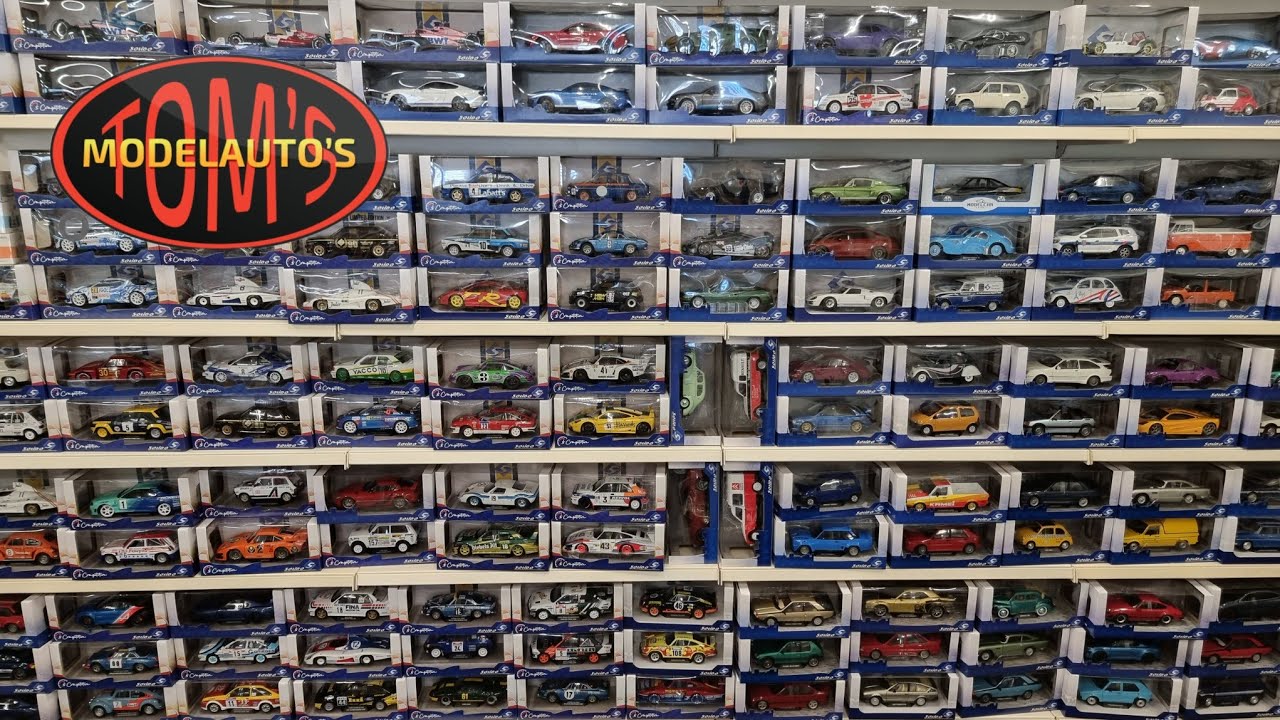 Let's check the 1/18 Diecast Cars section in this Mega Diecast Car store Tom's Modelauto's.
