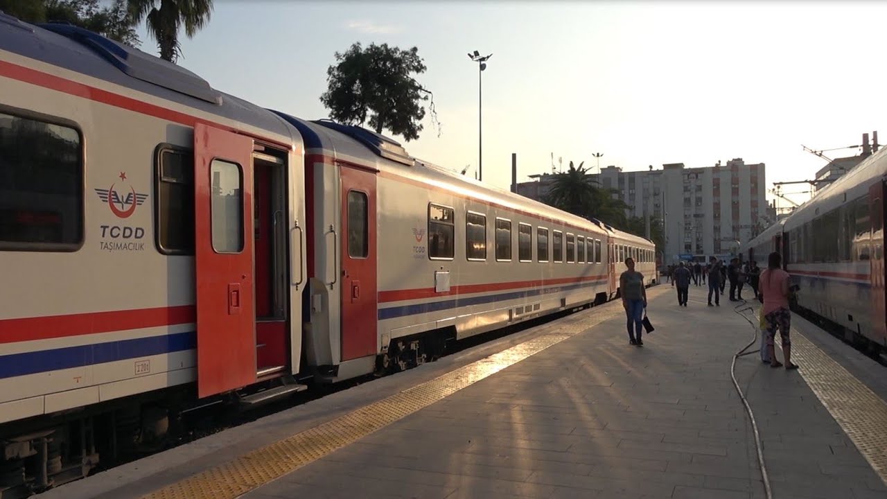 Mersin Gar'da Tren Trafiği