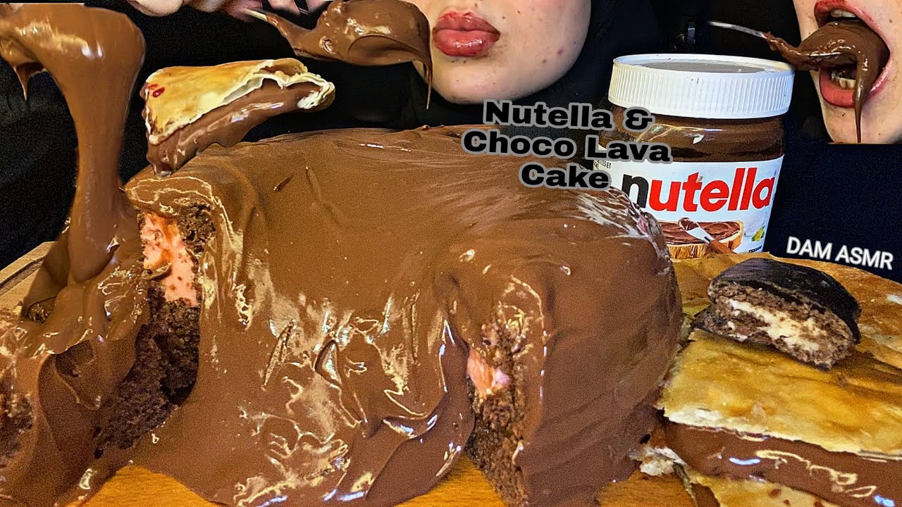 Nutella. Шоколадная и клубничная лава пирог, мороженое Magnum, ролтный,шоколадный.Есть звуки. Десерт