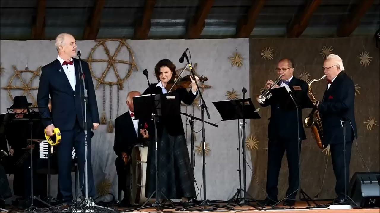 Liaudies dainų pynė. Jurbarko rajono Veliuonos KC Raudonės kapela. Solistas Naglis Mačėnas.