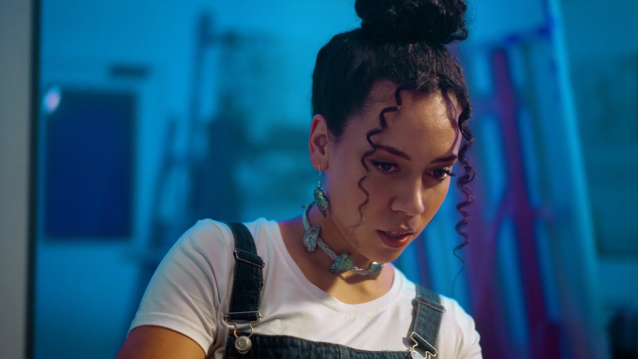 Olivia Foa'i - Myriagon (No Photos Please) (Official Music Video)