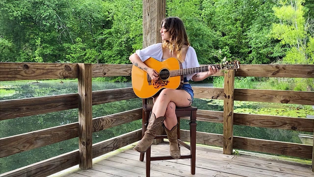 Sierra Ferrell - Jeremiah (Rounder Records presents The Roundup)