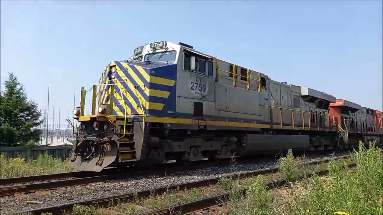 Railfanning at 14th Ave 8/4/2025