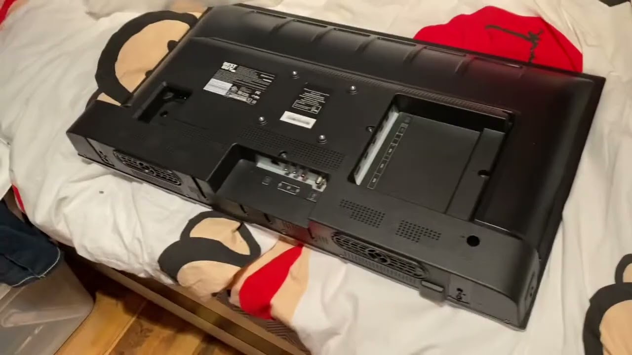 Toshiba 32 inch FireTV Edition smart TV unboxing
