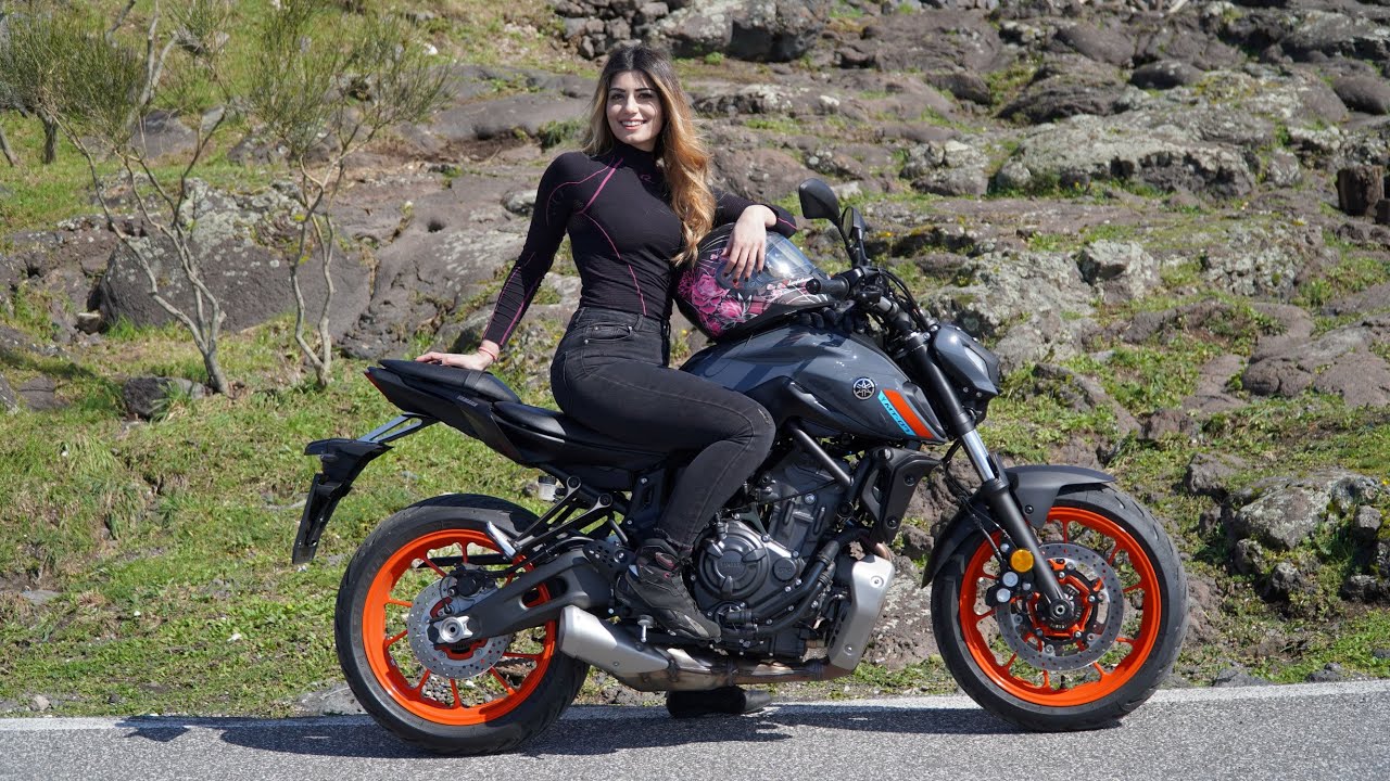 YAMAHA MT07 2021 la prova di Lucia Damiata