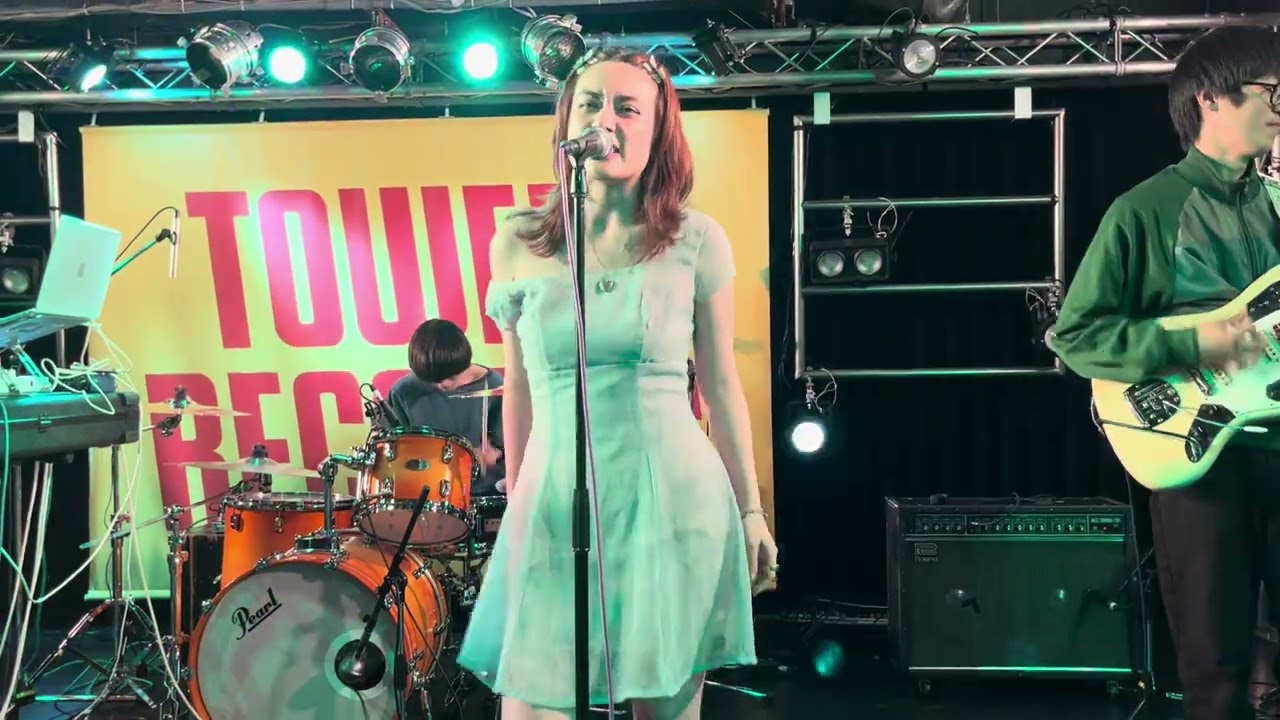 Luby Sparks - Crushing (Live)