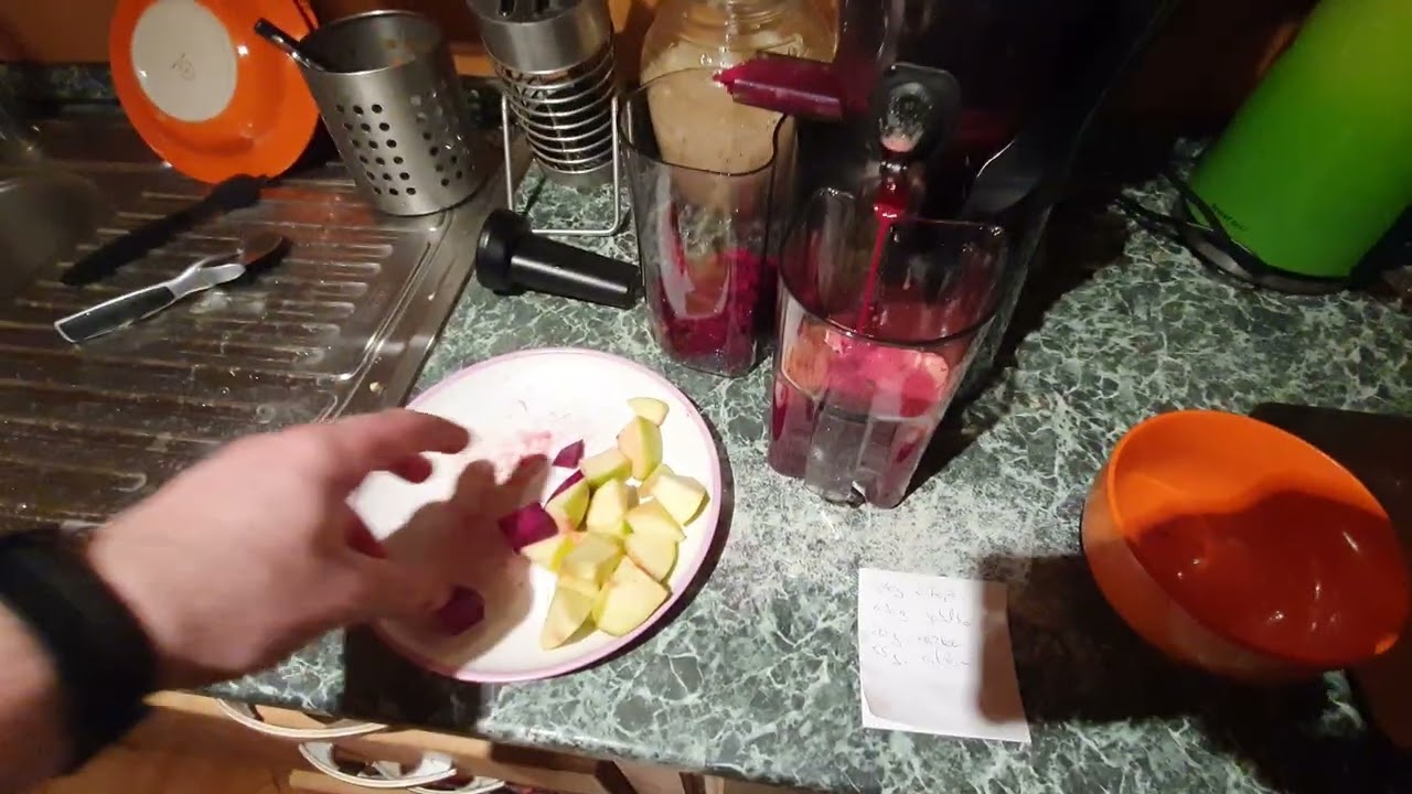 SilverCrest Slow juicer - šnekový odšťavňovač SSJ 300 C1 Lidl - první test