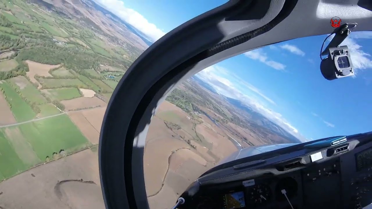 Engine off Grob 109B landing at La Cerdanya Airfield