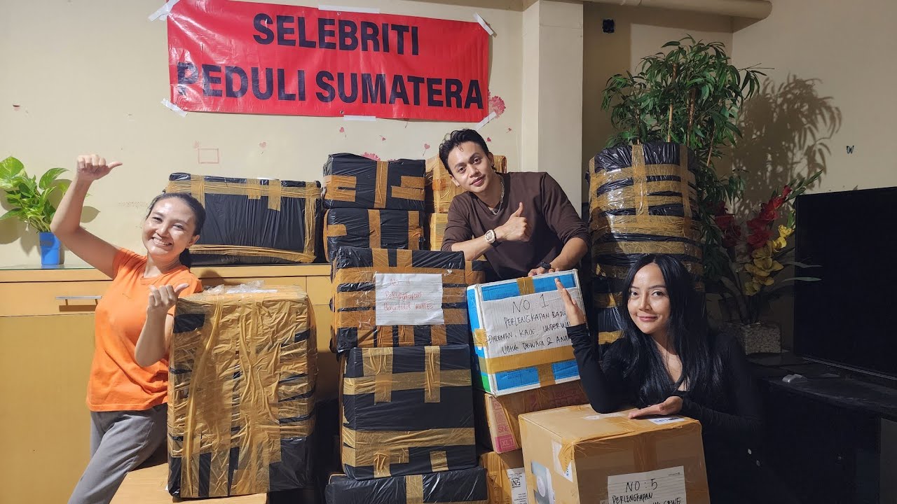 Selebriti perduli sumatera 