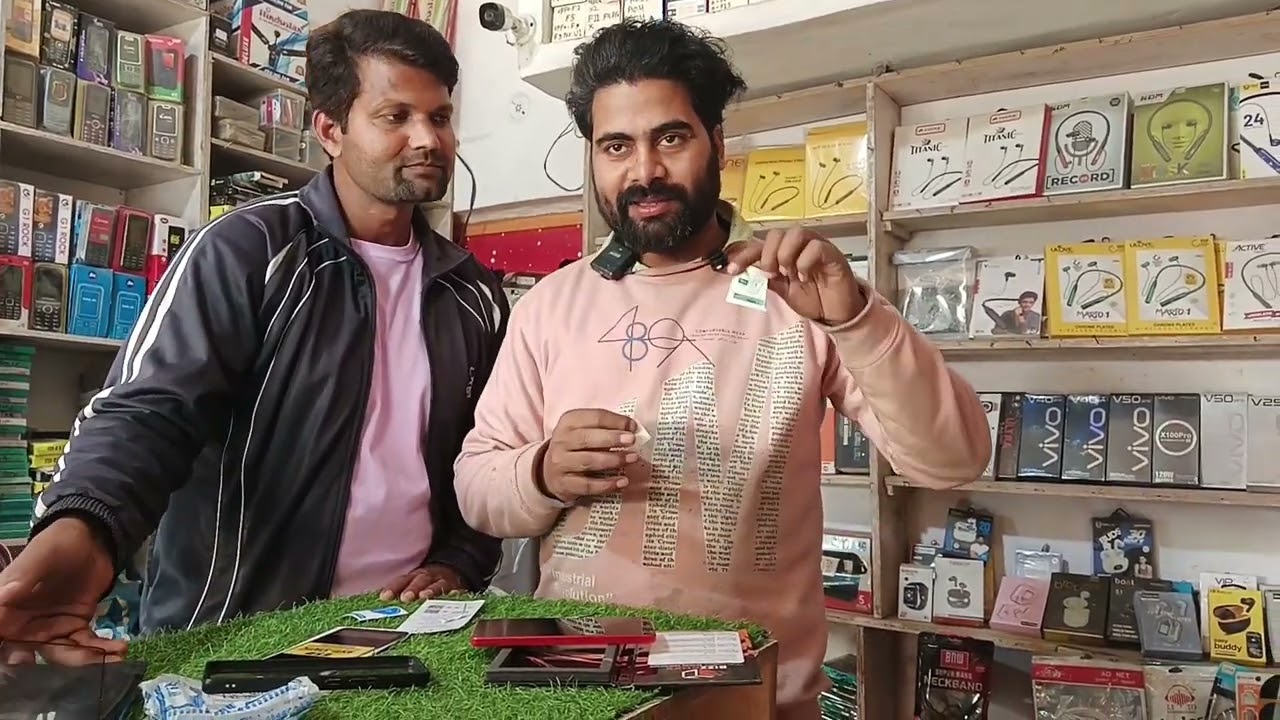 एक ऐसा फोन है जिसका कुछ भी दुकान पे नहीं मिलता #vlogging #phon #glaas #videos #vlog 