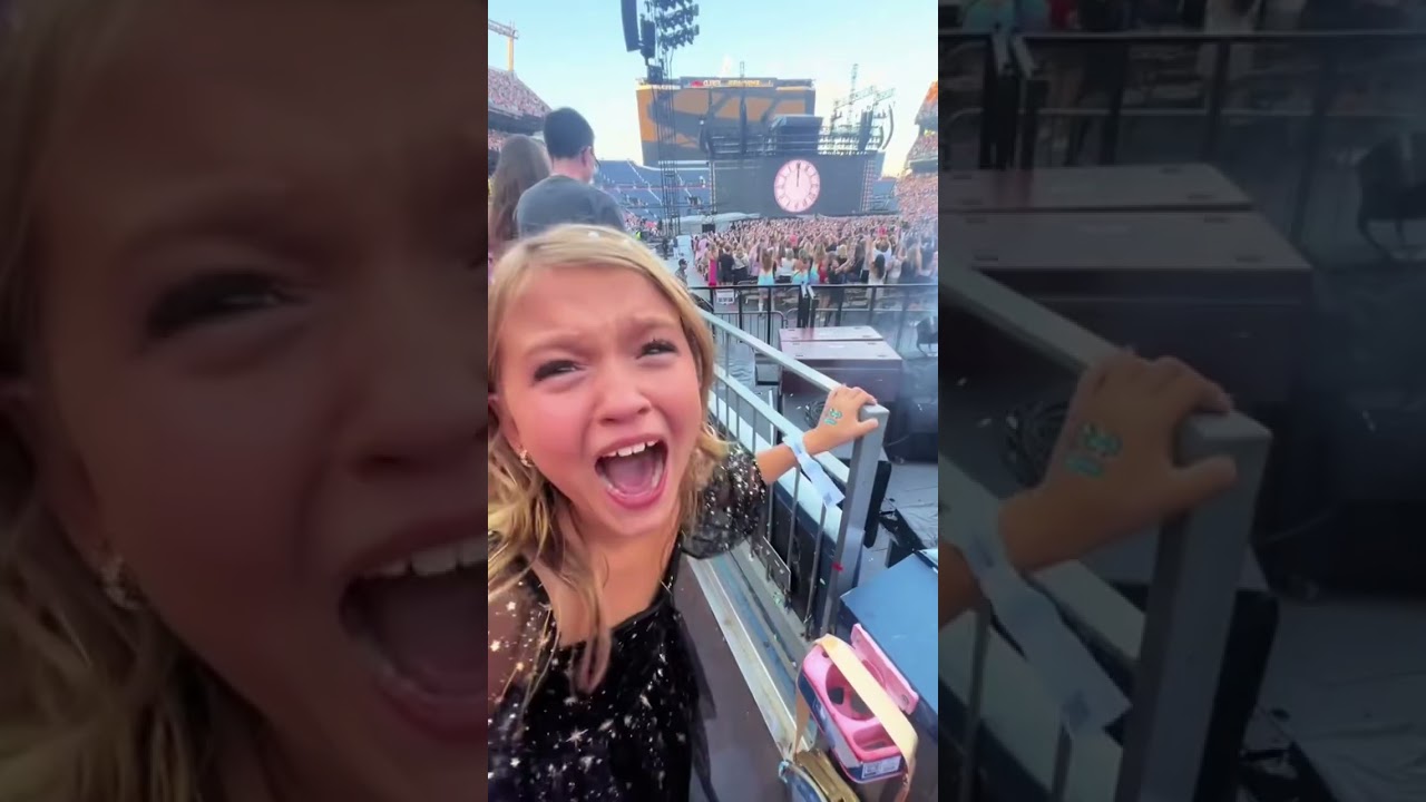 Taylor Swift's Mom Chooses Tearful Fan...  #TaylorSwift  #22Hat  #Concert  #Shorts  #TheErasTour