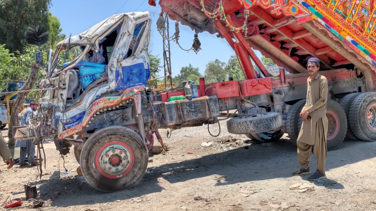 Hino Truck Accident "Cabin "Complete Destroy || How To Repair Truck Cabin