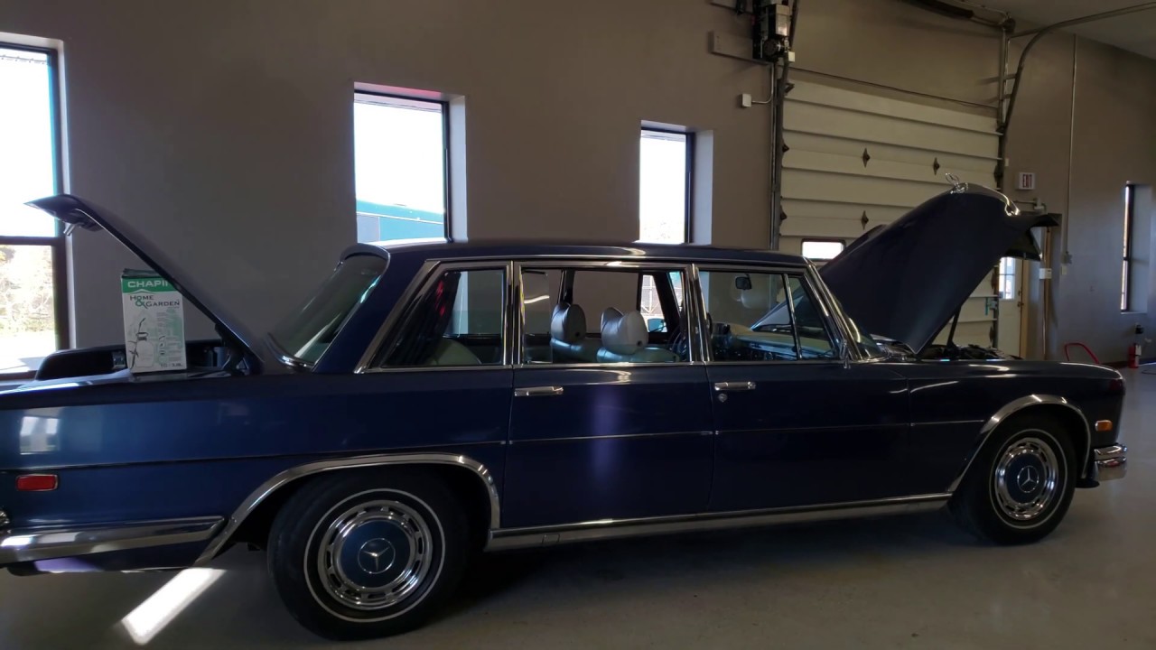 1971 Mercedes 600 limousine