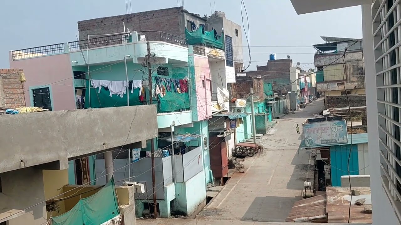 लातूर येथील गंजगोलाई पासुन जवळ 500sqft  मदील 8 चे घर विकणे आहे 9172323037