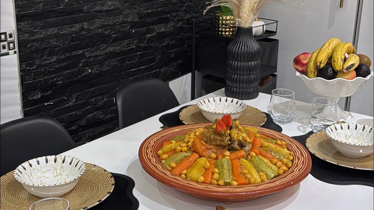 روتيني نهار الجمعة🥰 كيفاش كندوز نهاري مع بناتي🌷❤️وصفة طرطة اللوز والاجاص كتجي أحسن من الباتيسري😍