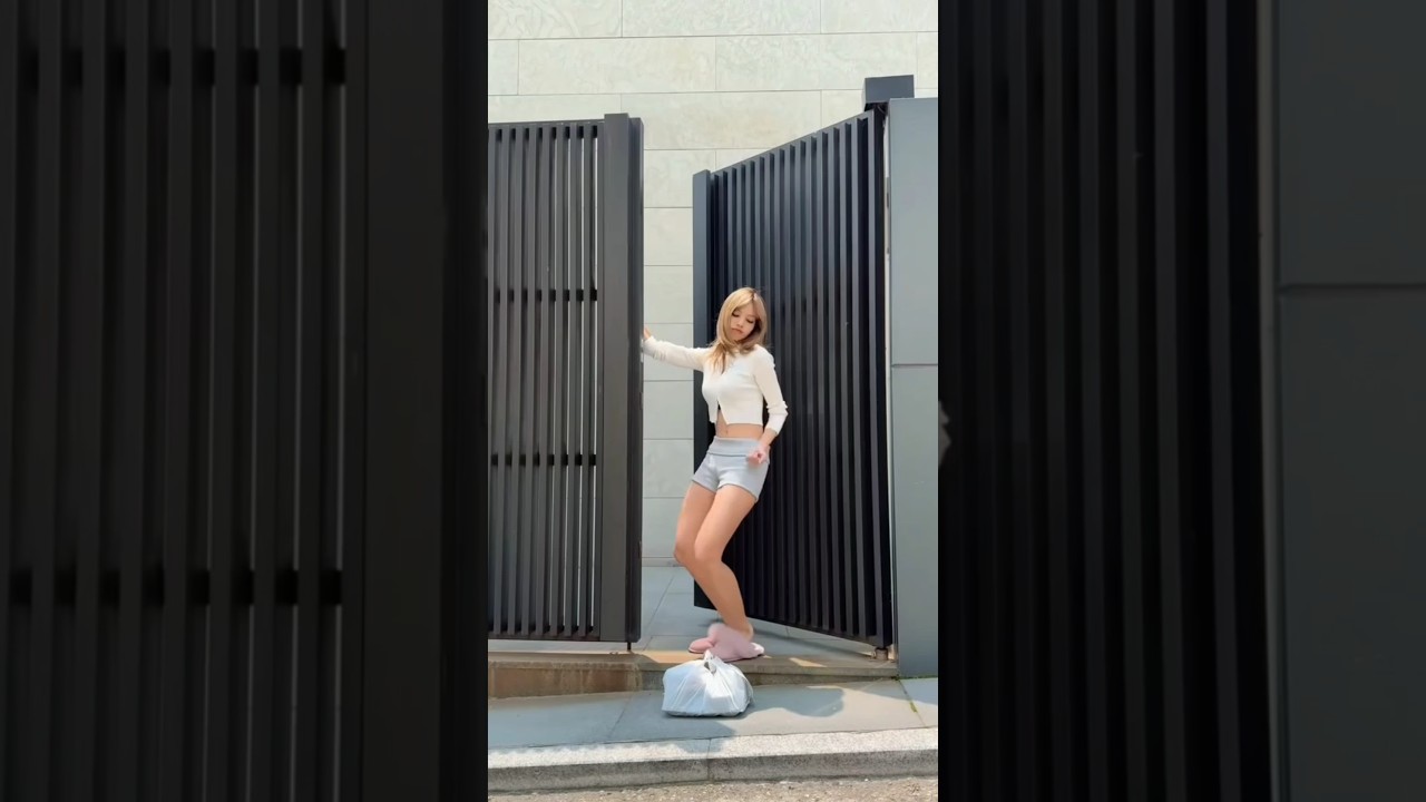 lisa did when I'm with you challenge!! 💖👑#lisamanoban #edit #blackpink #blink #shorts #song