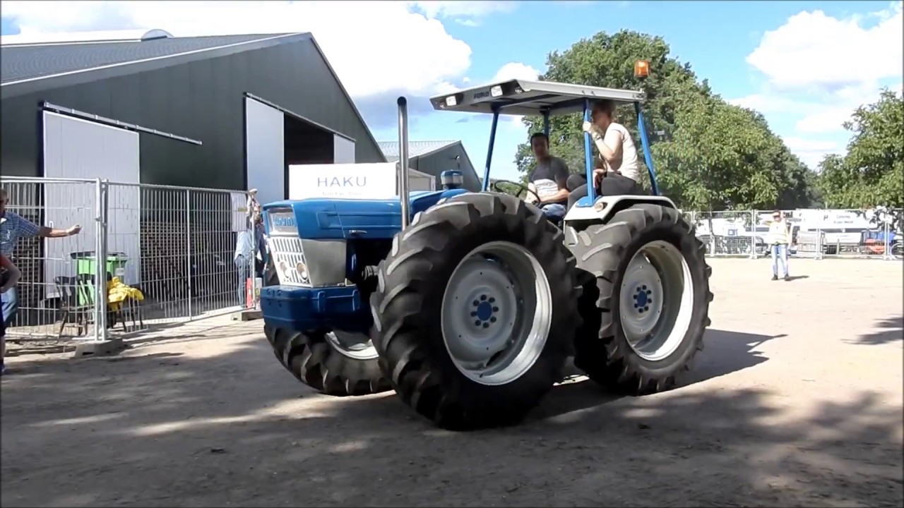 2017 07 30 Uittocht Tractoren oude autoto's etc  Historisch Festival deel 1