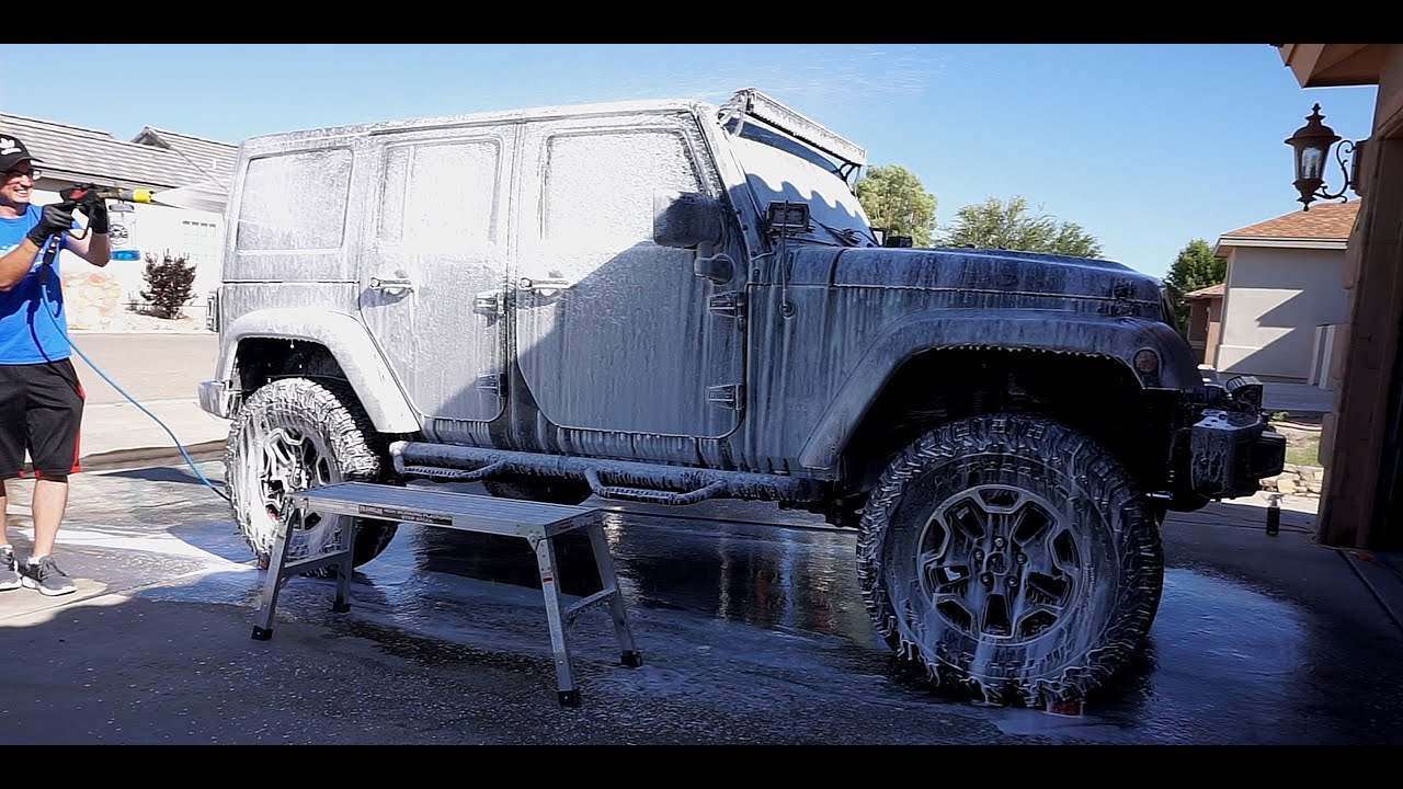 Detailing this Dirty Muddy Jeep To Like New