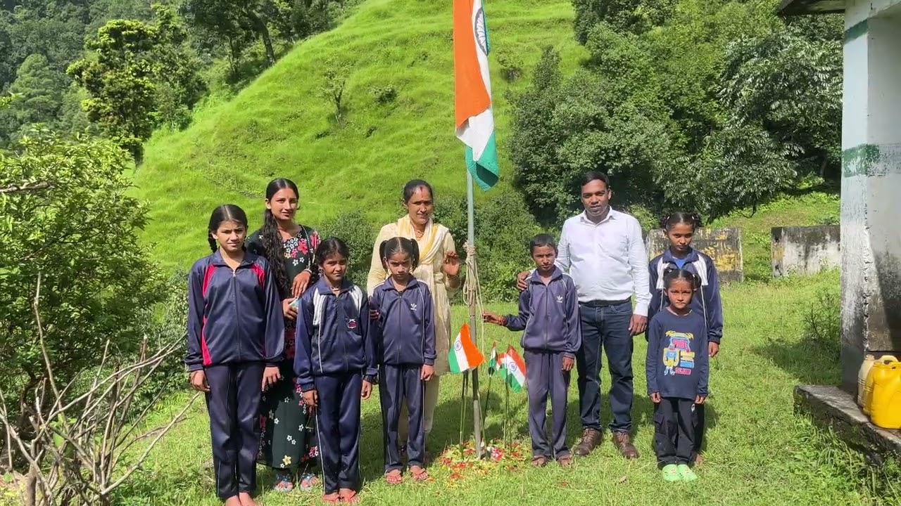 गणतन्त्र दिवस के अवसर पर बच्चों के साथ 