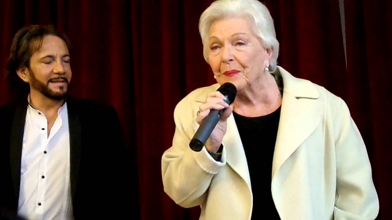 LINE RENAUD A LA REUNION DU FAN CLUB DALIDA DU 2 MAI 2015