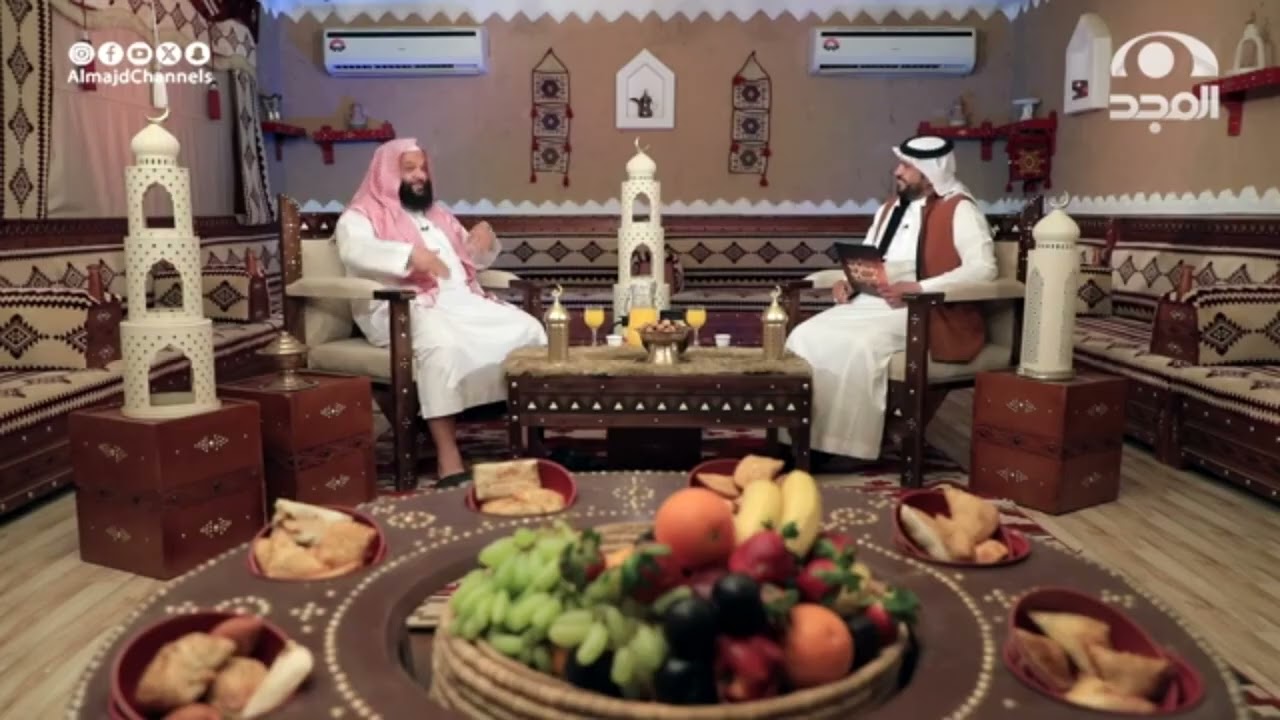 كنت صغير بالسن وألعب وقت التراويح فمسكني أحد المصلين واللي فعله بي لازلت أتذكره! محسن بن جويعد