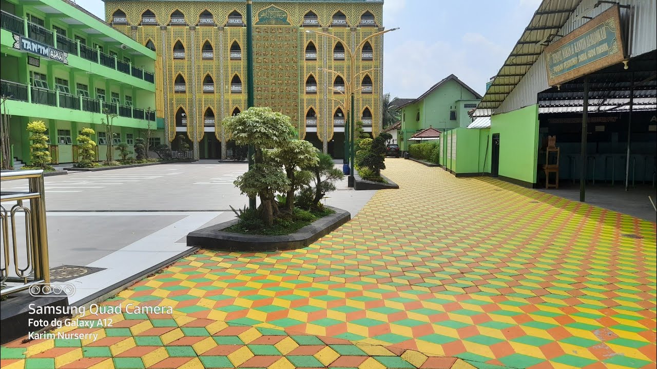MENENGOK KEGIATAN SANTRI DI HARI JUM'AT... /pondok pesantren darul huda mayak
