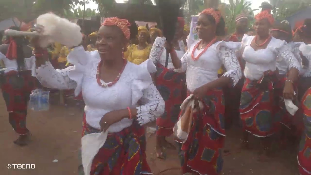 Umu-Diala from Eziama Ubulu on a solidarity movement @ ERIKO 1 burial ceremony