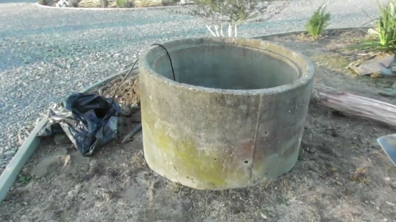 Ristrutturare un vecchio pozzo/materiali di recupero/to renovate an old well /004