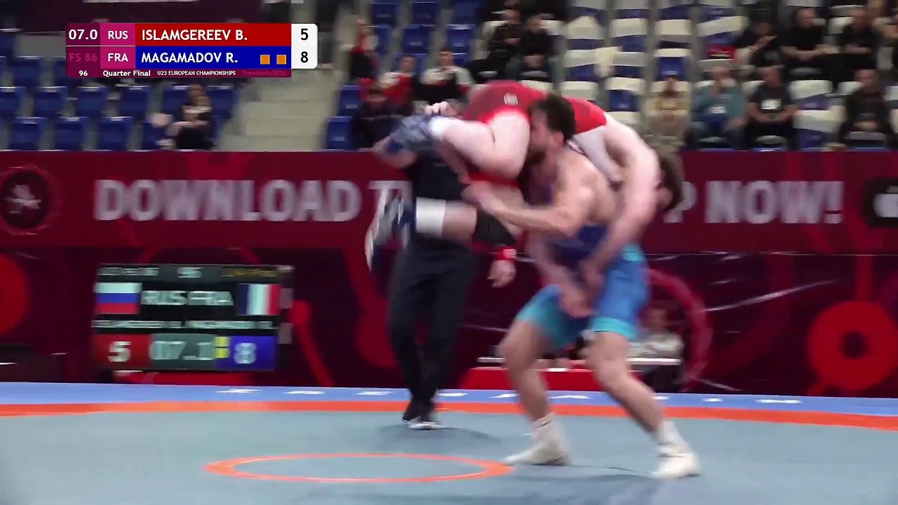 Wrestler with the flying squirrel 🐿️ No one saw this coming 😲#wrestling #viral #fighting #sports