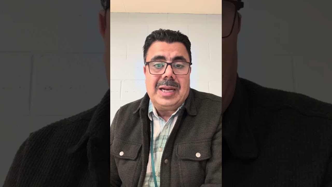 التواصل البديل .. هل يؤخر الكلام عند طفل التوحد؟