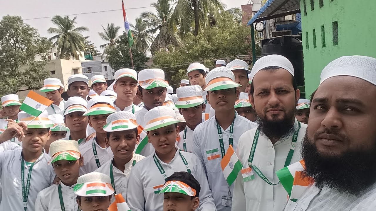 Khush dil *naat e pak* dare Nabi par ye Umar bite 