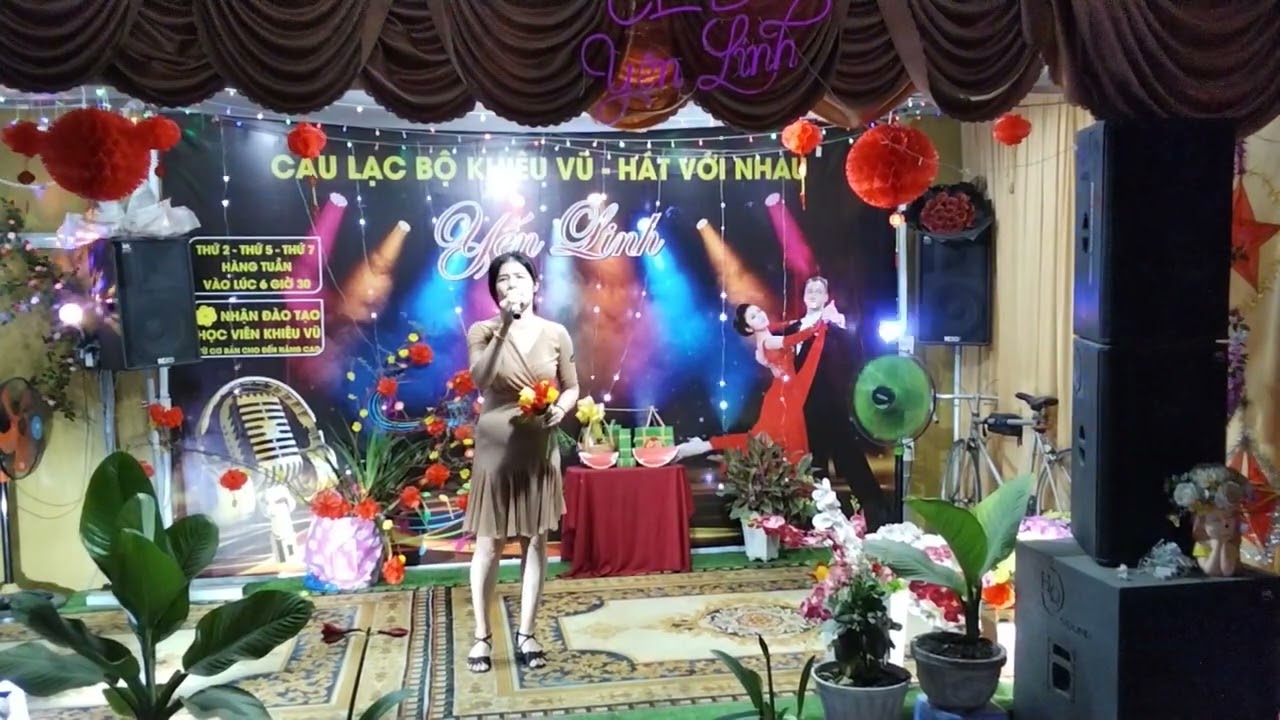 KHU PHỐ NGÀY XƯA/CHỊ HỒNG GẨM/2/3/2026